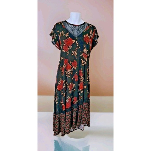 Torrid Maxi Dress 4 Black Red Roses Lace Inserts Flutter Sleeve Asymmetrical Hem - Picture 2 of 13
